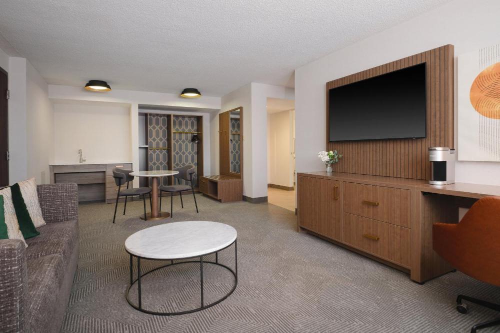One-Bedroom KIng Suite - Accessible interior